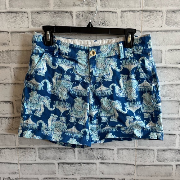 Women’s Lilly Pulitzer Jayne stretch blue elephant 7” shorts Size 2 - Picture 1 of 5